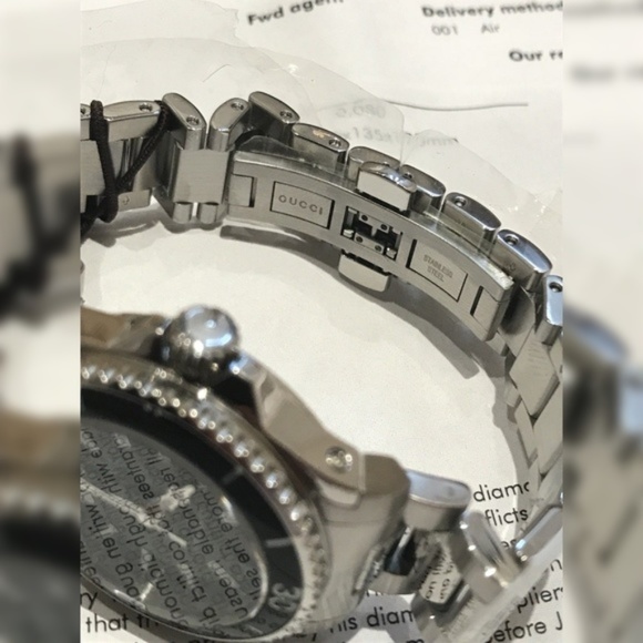 NWT Authentic Womens Gucci Silver Dive Watch - Picture 6 of 7